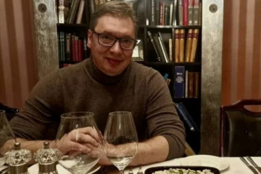 BEOGRAD JE ODUVEK PRESTONICA GOSTOPRIMSTVA I DOBRE HRANE: Vučić podelio fotografiju iz restorana, čeka Ramu i Kovačevskog (FOTO)