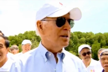 Bajden napravio šou sa ruskim snimateljem na Samitu G20! "MA BAŠ ME BRIGA KO JE, VIDI MU BICEPSE"! Makron se u čudu našao! (VIDEO)