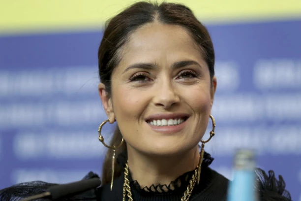 Selma Hajek ponovo oduševila SVET: Sa ponosom objavila fotografiju na kojoj se jasno VIDI ono što svaka žena pokušava da sakrije!