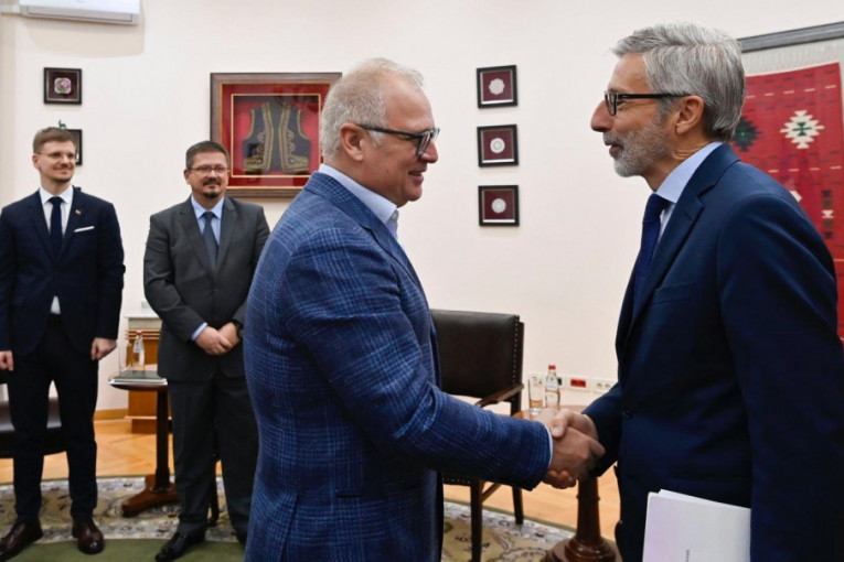 Ministar Goran Vesić i ambasador Francuske, Pjer Košar