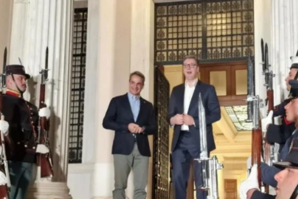 OGLASIO SE PREDSEDNIK VUČIĆ POSLE SASTANKA SA MICOTAKISOM: Razgovarali smo o Kosovu i Metohiji, svim temama od značaja za ceo region (FOTO)