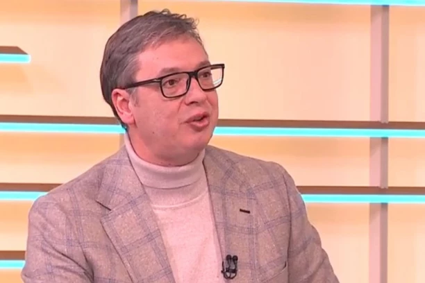 VUČIĆ NAJAVIO NOVO POVEĆANJE PLATA I PENZIJA: Evo kada ležu veće pare penzionerima, a kada zaposlenima!