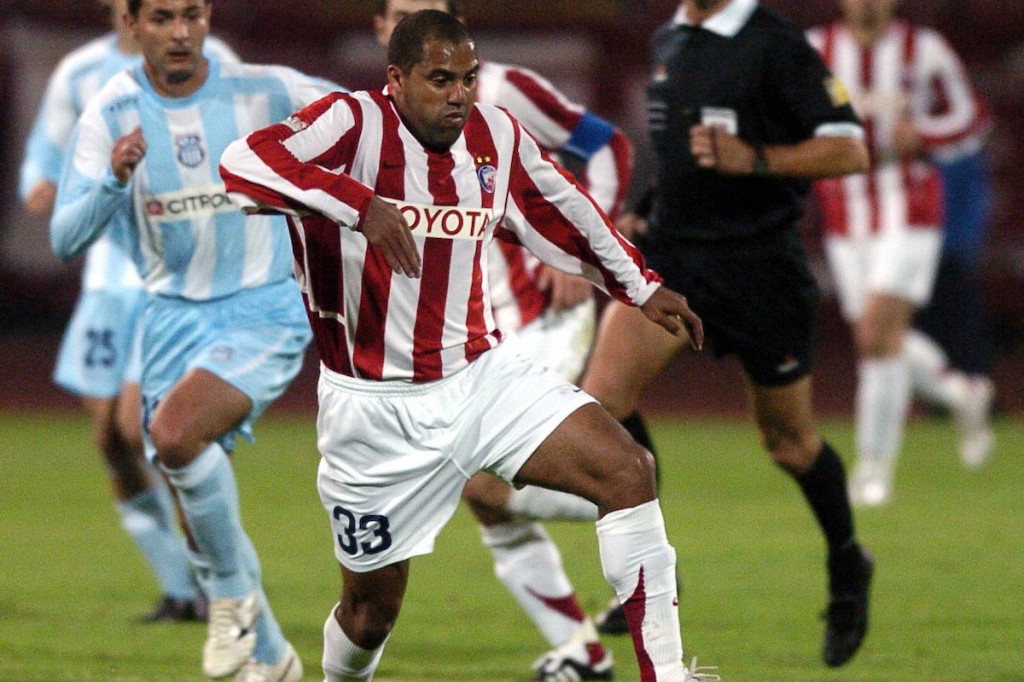 Ailton u dresu Crvene zvezde