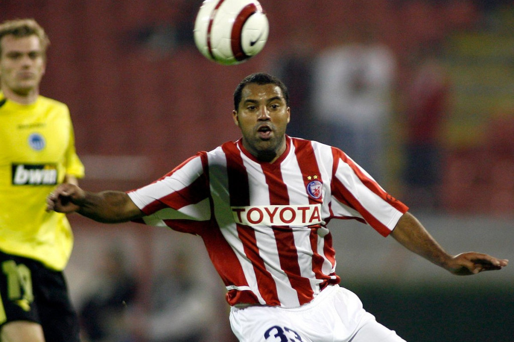 Ailton u dresu Crvene zvezde