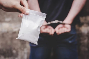 PUŠTEN NA SLOBODU UHAPŠEN ZA ŠVERC KOKAINA PREKO LUKE BAR! Policija otkrila skoro pola tone droge!
