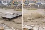 NEVEROVATNO! SNIMAK BUJICE IZ NOVOG PAZARA: Reka nosi frižider koji udara u most - i raznosi ga (VIDEO)