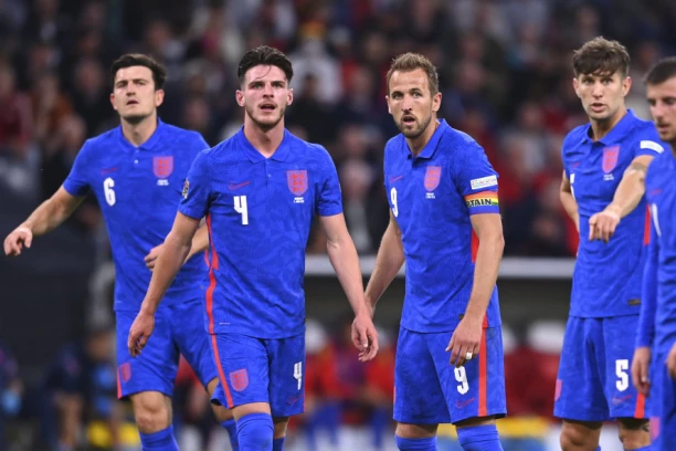 Navijači Irana BRUTALNO UDARILI po Englezu!