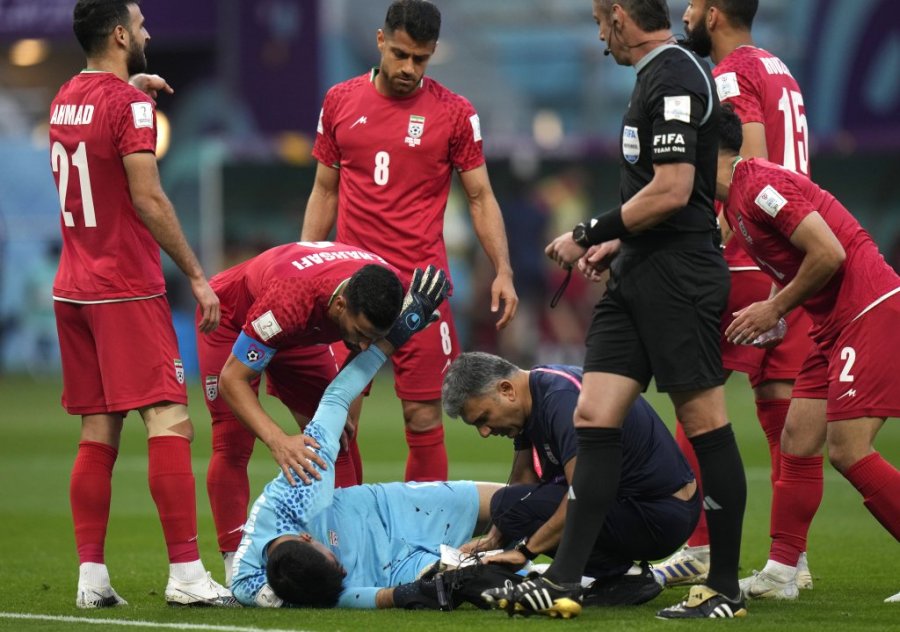 Povreda golmana Irana protiv Engleske