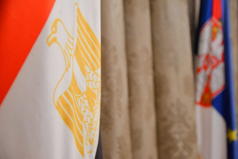 Zastave Srbije i Egipta