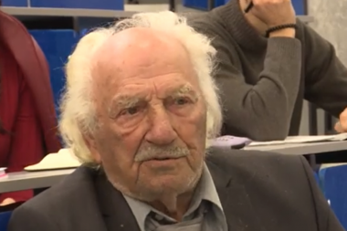 CRNOGORAC JE NEZVANIČNO NAJSTARIJI BRUCOŠ NA SVETU! Branislav upisao "MAŠINAC" u 88. godini i BAŠ MU DOBRO IDE! U penziji već 34! (VIDEO)