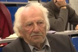 CRNOGORAC JE NEZVANIČNO NAJSTARIJI BRUCOŠ NA SVETU! Branislav upisao "MAŠINAC" u 88. godini i BAŠ MU DOBRO IDE! U penziji već 34! (VIDEO)