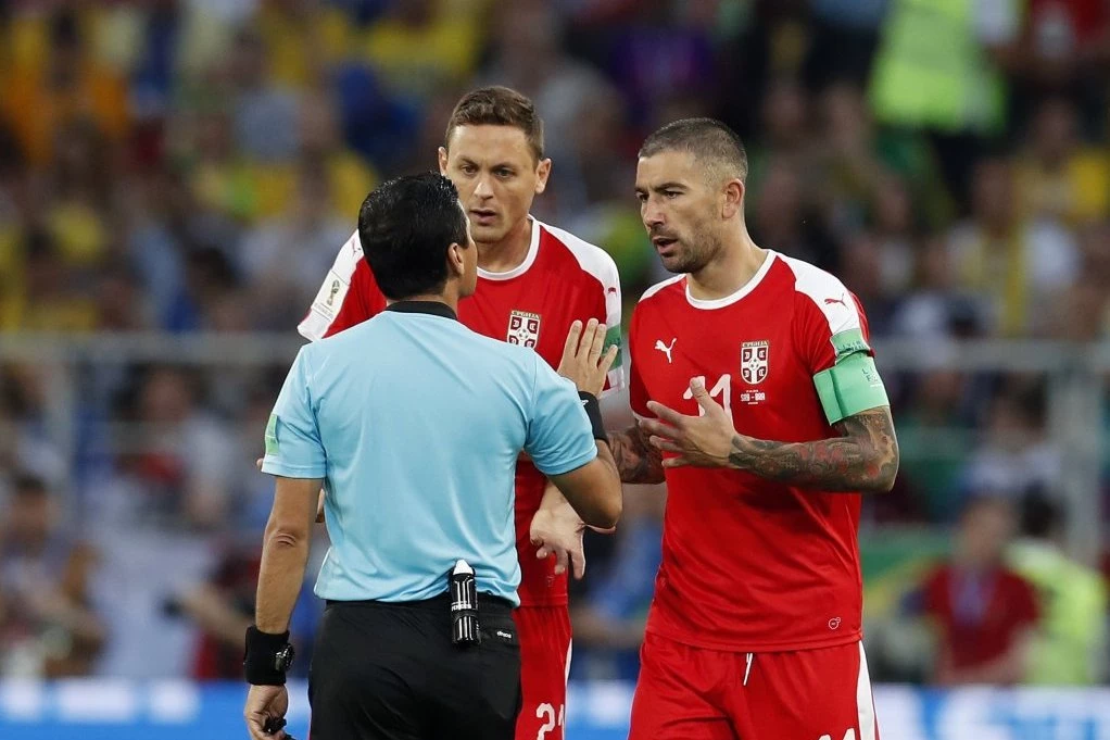 FIFA NAPRAVILA PRESEDAN: Kada vidite ko sudi Srbiji protiv Brazila - ZAVRTEĆE VAM SE U GLAVI!