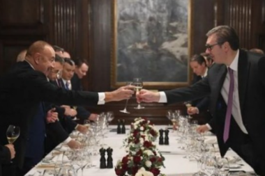 Vučić priredio svečani ručak u čast Ilhama Alijeva: Nazdravili prijateljstvu!