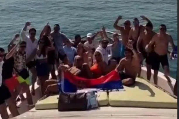 NA, NA, NA, NA, NA, NA, NA, NA IDEMO U KATAR! Invazija na Dohu - "Orlovi" dobili BRUTALNU PODRŠKU iz Republike Srpske pred Brazil! (VIDEO)