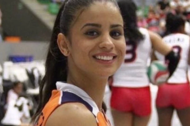 ZASENILA MESIJA I SENZACIJU MUNDIJALA: Otkriveno ko je VRELA SKUPLJAČICA LOPTI u Kataru za kojom SVI UZDIŠU! (FOTO, VIDEO)