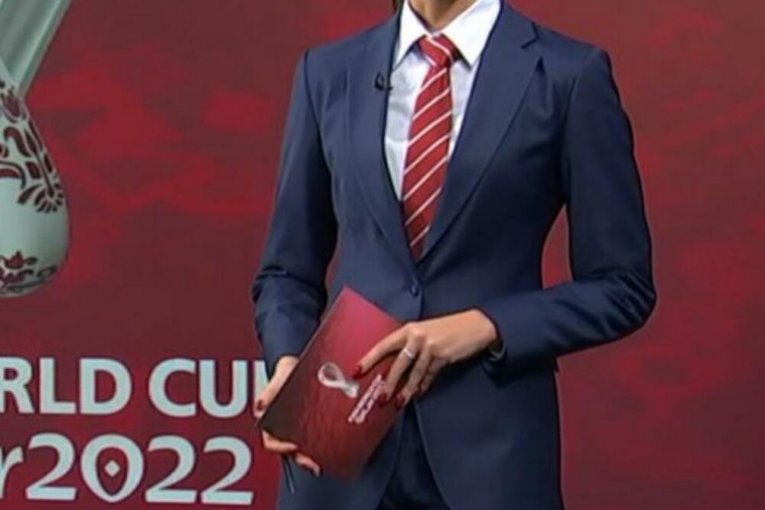 Dragana Kosjerina u odelu