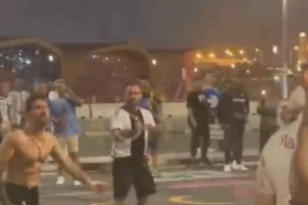 Vređanje, provokacije, pa TUČA u Kataru! Navijači U KLINČU: Sevale PESNICE, pa tražili LEKARSKU POMOĆ! (VIDEO)