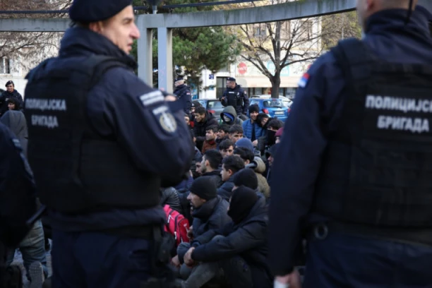 U BEOGRADU UHAPŠENO 140 MIGRANATA! Svi prevezeni u prihvatne centre!