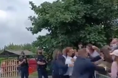 MAKRON PONOVO NAPADNUT U DROMU! Prišao ogradi i ''popio'' šamar! (VIDEO)