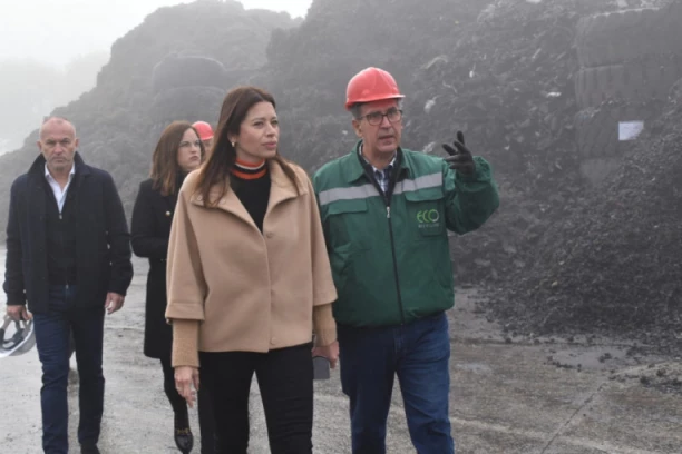 Ministarka Vujović posetila fabriku za reciklažu otpadnih guma "Eko risajkling"!