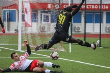 ZA KRAJ JESENJE SEZONE: Publika je imala šta da vidi na kruševačkoj fudbalskoj lepotici - Trayal bolji od komšija! (FOTO GALERIJA)