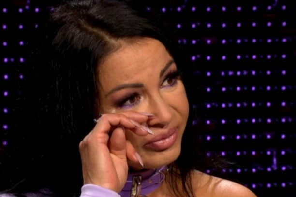 PEVAČICA OSTAVILA SINA ČIM SE RODIO! Teška situacija je tada slomila na komade, evo čime se on danas bavi!