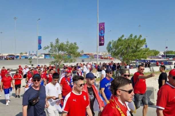 PEVAJ SRBIJO, ZEMLJO JUNAKA: Katarom se ore PATRIOTSKI STIHOVI! (VIDEO)