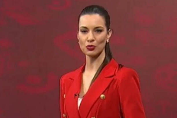 SVE OČI BILE SU UPRTE U NJU: Dragana Kosjerina opet oduševila stajlingom, prelepa voditeljka zablistala kao nikada! (FOTO)