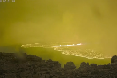 PRORADIO NAJVIŠI AKTIVNI VULKAN NA SVETU Eruptirala Mauna Loa nakon 38 godina! (VIDEO)