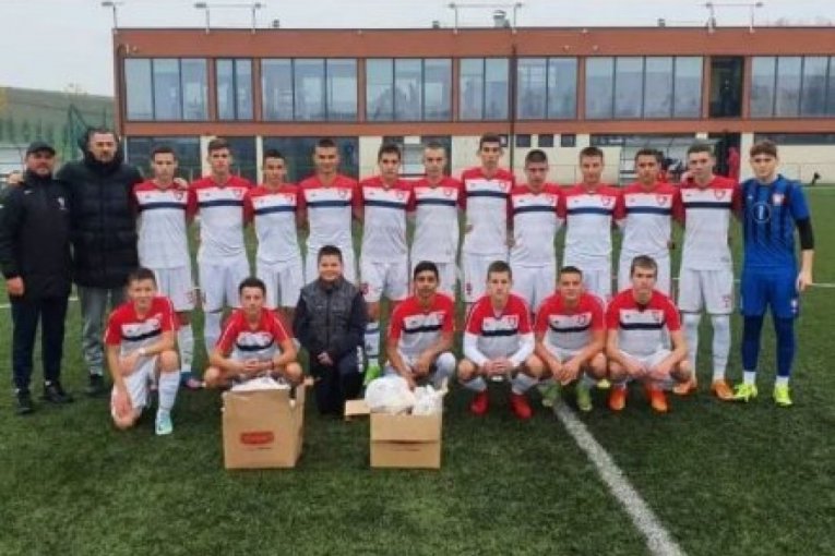 ZA SRPSKO KOSOVO I METOHIJU: Humanitarna akcija mladih fudbalera Jedinstva sa Uba! (FOTO GALERIJA)
