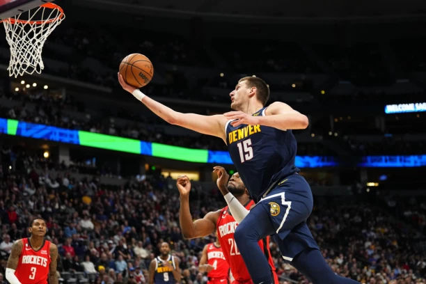 MAESTRALNI JOKIĆ VODIO DENVER: Treći vezani trijumf "Nagetsa" - Pokuševski solidan u novom porazu! (VIDEO)