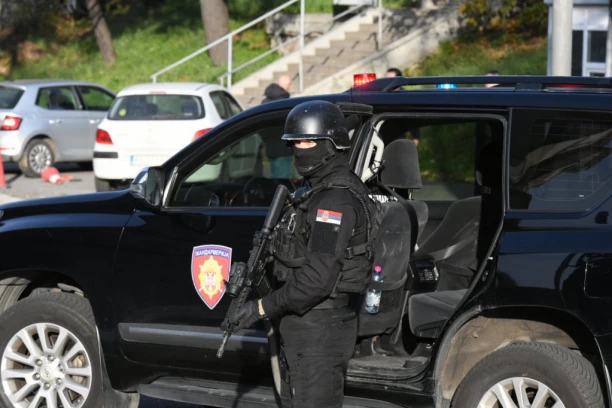 DUGE CEVI I OPSADNO STANJE U SPECIJALNOM SUDU: Nastavljeno suđenje Belivukovom klanu - Miljković danas postavlja pitanja Laliću!