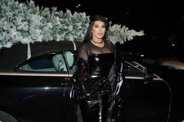 U LAŽI SU KRATKE NOGE! Doček srpske Nove godine provodi kod kuće: Seka Aleksić PUKLA KO ZVEČKA, otkazan joj nastup!