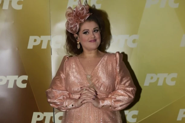 BIVŠA PREDSTAVNICA SRBIJE OPLELA PO POBEDNIKU PZE: Nije mi jasno šta peva, ne znam da li je za Liverpul!