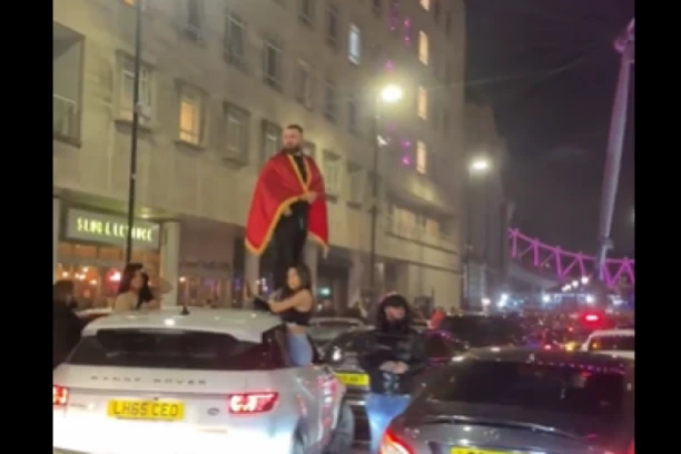 ALBANCI DIVLJACI! Britanci šokirani njihovim proslavljenjem Dana nezavisnosti, mislili da je INVAZIJA (VIDEO)