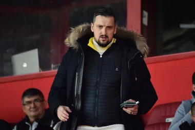 ZDRAVKO KUZMANOVIĆ U SRCU SKANDALA: Slikao se sa Džakom, a onda se javila njegova žena