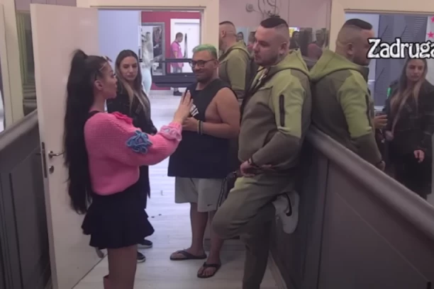 FILIP CAR ODUVAO MAJU MARINKOVIĆ! Suočili se u pušioni: Nakon njegovih reči, Marinkovićeva nije znala gde je izlaz! (VIDEO)