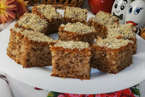 KOLAČ OD DVE JABUKE SA MERAMA NA ČAŠU: Najukusniji recept spreman za čas!