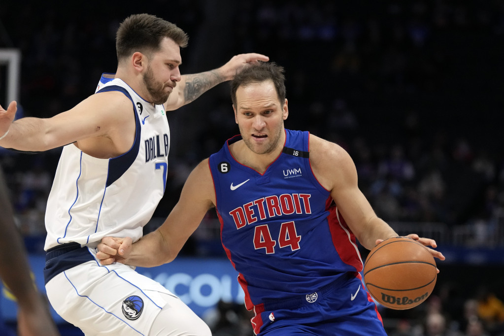 Luka Dončić i Bojan Bogdanović na meču Detroit - Dalas