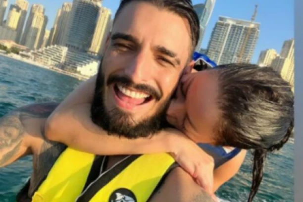 PRVO OGLAŠAVANJE DARKA LAZIĆA NAKON TAJNOG VENČANJA: Folker potvrdio da je stao na "ludi kamen", pa izazvao urnebesnu reakciju javnosti (FOTO)