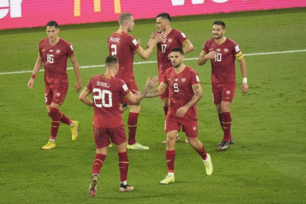 POČELO JE DRUGO POLUVREME: Može li Srbija do osmine finala Mundijala u Kataru?