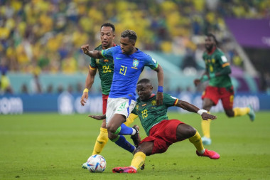 Kamerun pobedio Brazil, Srbija poslednja u grupi