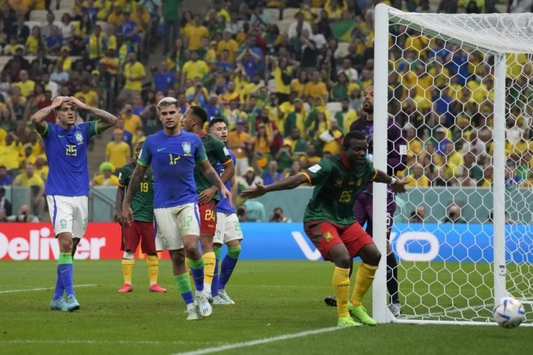 Kamerun pobedio Brazil, Srbija poslednja u grupi