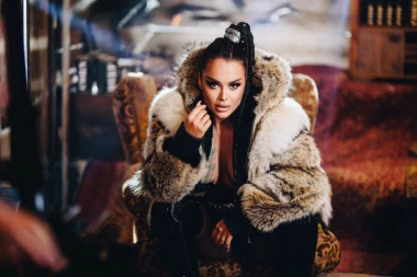 VUK MOB SMUVAO ŽENU OD SULTANA: Tijana Em se ODALA, objavila fotke sa NOVIM DEČKOM!