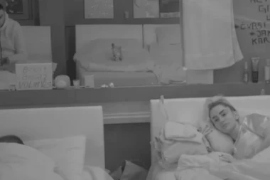 ZBOG OVOGA JE DEJAN RASKINUO SA ALEKSANDROM? Nikolićeva se ponovo vratila Caru, snimak iz Zadruge šokira! (VIDEO)