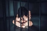 SEKSUALNU ROBINJU DRŽALI U IZMETU SA PITBULOVIMA: Uhapšeno pet osoba zbog zlostavljanja i mučenja (FOTO)