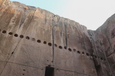 VIŠE OD 3.000 HRIŠĆANSKIH SVETINJA UKLESANO U STRMIM STENAMA TURSKE! Veruje se da su OVDE Petar i Pavle čitali svoje propovedi (FOTO)