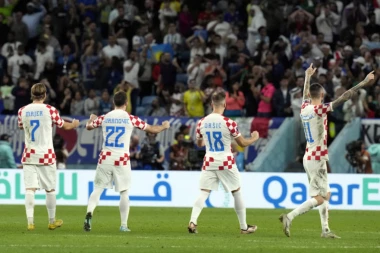 ŠOKIRAO PLANETU: Dok su hrvatski fudbaleri SLAVILI četvrtfinale, evo šta je radio JEDAN igrač "Vatrenih"! (VIDEO)