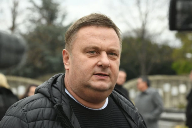 NISAM ISPUNIO ONO ŠTO MI JE OSTAVIO U AMANET! Rule se ne miri sa gubitkom, priznao da za Džejem i dalje ZAPLAČE! (VIDEO)