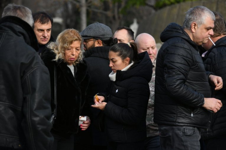 Ana i Nada Ramadanovski